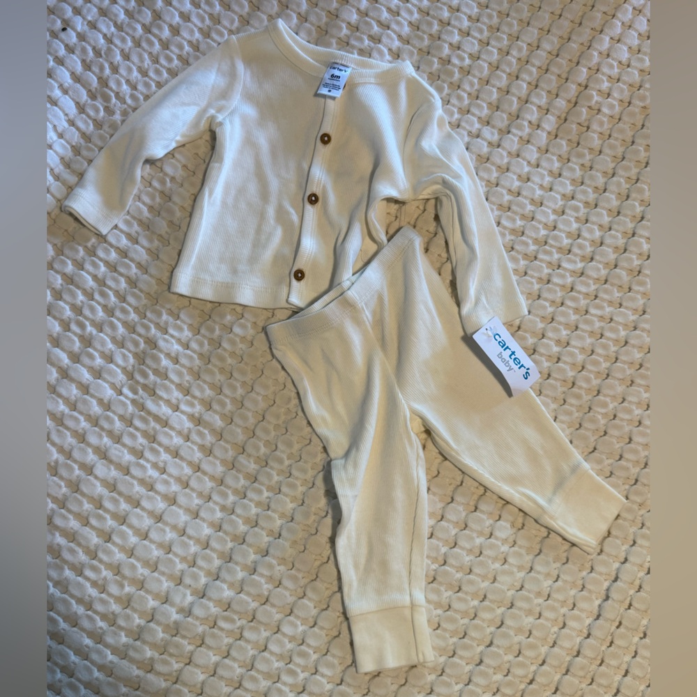 NWT white ribbed‎ carters outfit